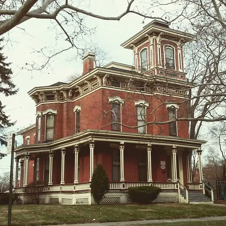 Italianate architecture